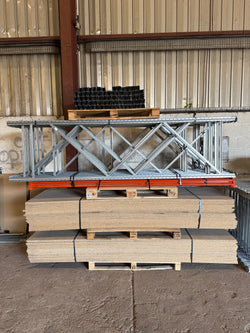 Image of Rack mi-lourd d’occasion – Comme neuf – 32 mètres linéaires d’étagères