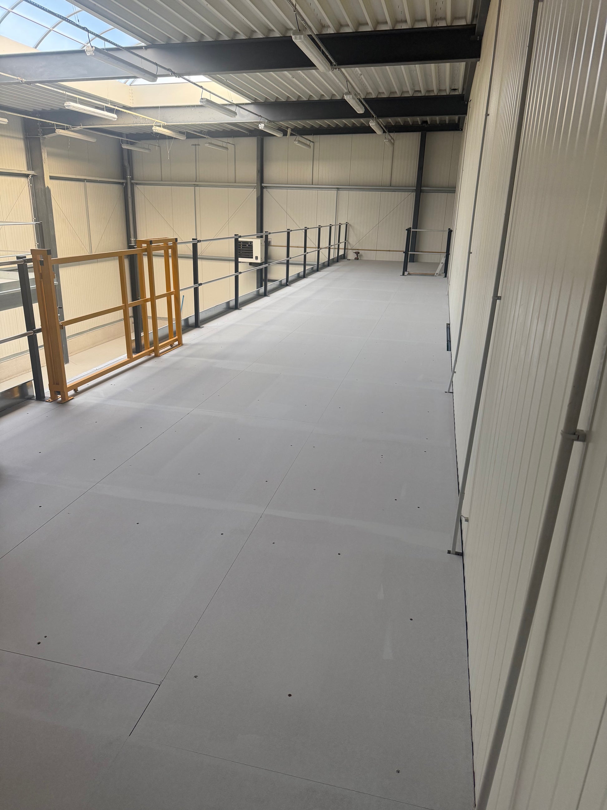 Mezzanine industrielle de 66m2